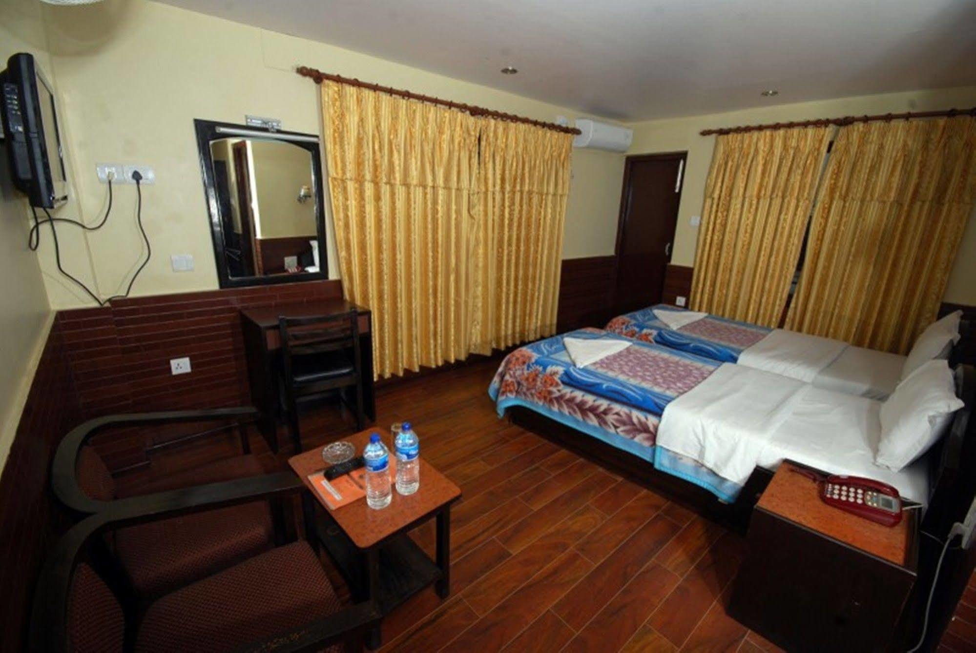 Hotel Trip Pokhara Dış mekan fotoğraf